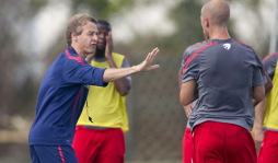 Jurgen Klinsmann, un excéntrico piloto alemán