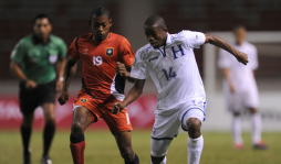 Honduras gana 1-0 ante Belice y va por el bicampeonato