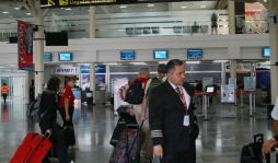 Piden que aeropuerto Villeda Morales opere las 24 horas