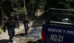 Policías asisten a mujer cuando daba a luz en San Pedro Sula