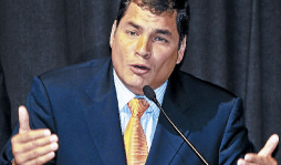 Correa apunta a posible anulación condena al diario El Universo