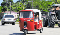 Servicio de mototaxis urge de permisos para trabajar