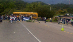 Pobladores de Lempira se toman carretera