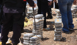 Queman 160 kilos de cocaína incautados en Puerto Cortés