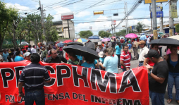 Maestros convocan a otro paro en Tegucigalpa