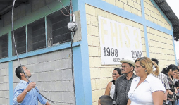 Reconectan energía a escuela en Santa Rita