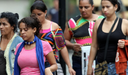 Mujeres hondureñas se imponen en sectores laboral y académico