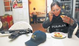 Digna, una policía con seis hijos que combate a la delincuencia