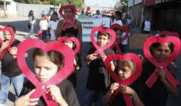 Hondureños marchan en Día Mundial del VIH