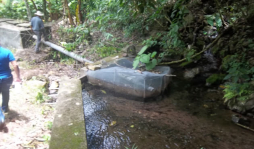 Militares protegen fuente de agua