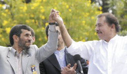 Mahmud Ahmadineyad llega a Venezuela