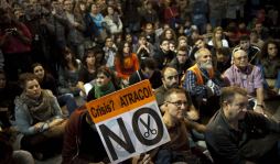 Indignados protestan contra recortes en España