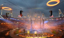 Llama olímpica ilumina Londres