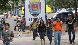 Empiezan las clases en la Unah