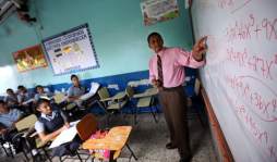 Quedan prohibidas tomas de escuelas y colegios de Honduras