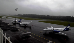 Lluvias inundan La Ceiba y cierran el aeropuerto Golosón