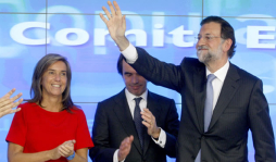 Rajoy y Zapatero iniciantraspaso en España