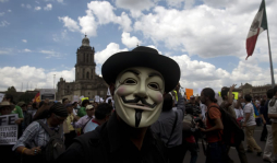 Megamarcha contra victoria del PRI en México