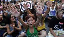 España paralizada, más de 80 manifestaciones