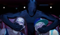 Cine contrata ninjas para silenciar a espectadores ruidosos