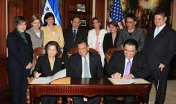 Honduras y EUA firman nuevo memorándum