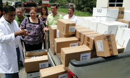 Donan medicinas a hospital público de El Progreso