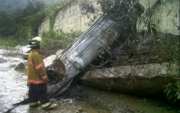 Hombre muere calcinado en accidente al norte de Honduras