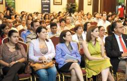 'El laboratorio natural de los valores es el hogar”