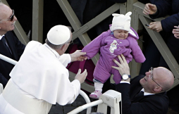 Personalidades y curiosidades de la misa del papa Francisco