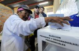 Fotos: Hondureños acuden a las urnas con esperanza y denuncias