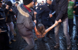 Protestan desnudas en El Vaticano tras el inicio del cónclave