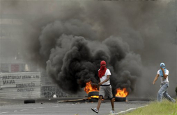 Saqueos y 200 detenidos en protestas en Panamá