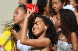 Comparsas de carnaval hacen madrugar a Río de Janeiro