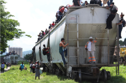 Detienen a hondureños que extorsionaban a inmigrantes