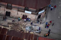 Guatemala en estado de calamidad tras fuerte terremoto