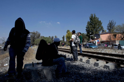 Comedor para migrantes en México reabre pese a amenaza del crimen