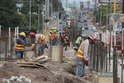 Tegucigalpa se moderniza; San pedro, estancada