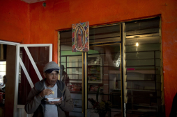 Comedor para migrantes en México reabre pese a amenaza del crimen