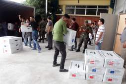 Comienza el traslado de maletas electorales en Honduras