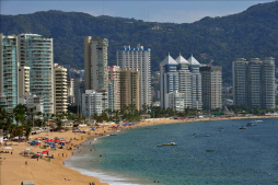 Violan a siete turistas españolas en Acapulco, México