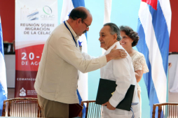 Cuba y Honduras firman límites marítimos