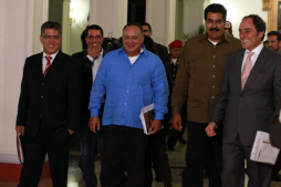 Maduro y Cabello salen al paso a las observaciones de la oposición venezolana