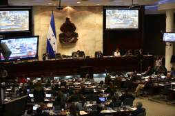 Honduras: Aprueban investigar la conducta de magistrados