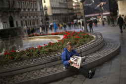 El desempleo supera el 25% en España; un récord