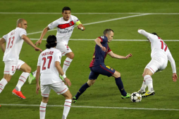 El Barça necesitó de un renqueante Messi para clasificar a semifinales