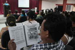 Escuela para Padres baja la reprobación en el Intae