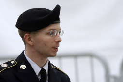 Inicia juicio contra soldado que filtró documentos a WikiLeaks