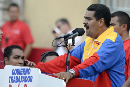 Maduro acusa a Uribe de querer asesinarlo