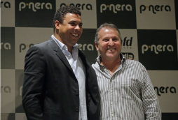 Ronaldo y Zico crean nueva red social