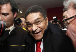 Eusebio se encuentra hospitalizado